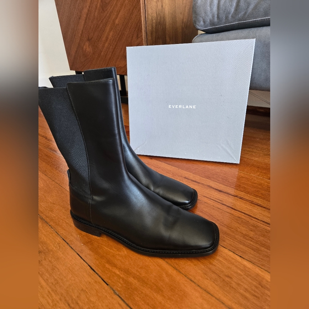 Everlane Women's Black Leather Chelsea Boots